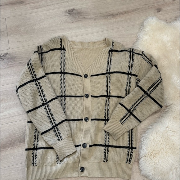 Cardigan - Picture 1 of 1